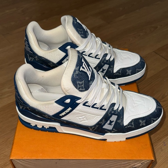 LV Trainer sneaker, size 9.5, blue and white - Picture 3 of 9
